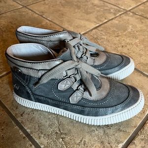 Dark Gray Blowfish Size 9